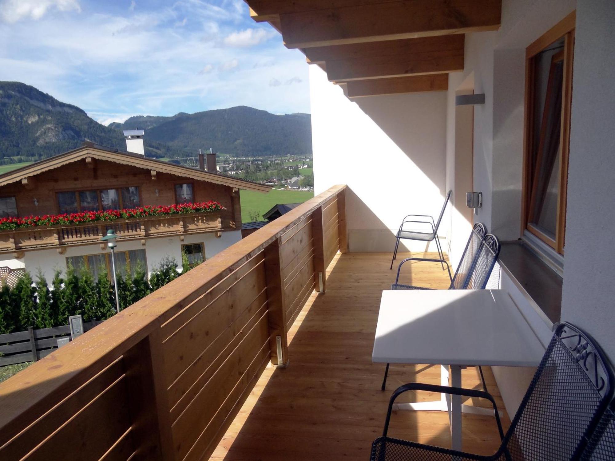 Pension Noella Sankt Johann in Tirol Exterior photo