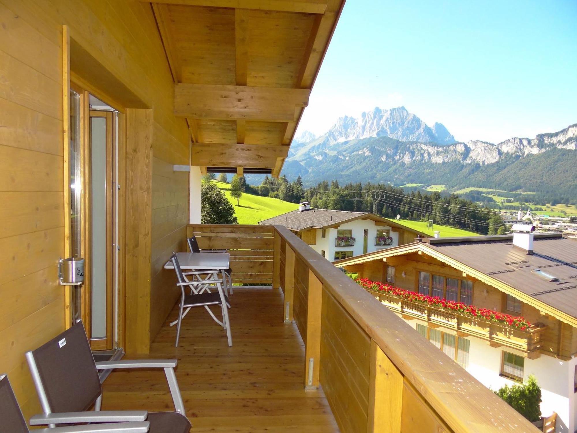 Pension Noella Sankt Johann in Tirol Exterior photo