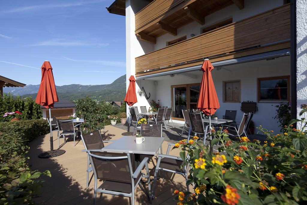 Pension Noella Sankt Johann in Tirol Exterior photo